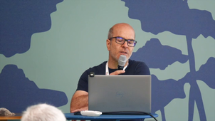 18 - Emmy l’agent conversationnel sécurisé du CNRS : de l’étude comparative au déploiement en production